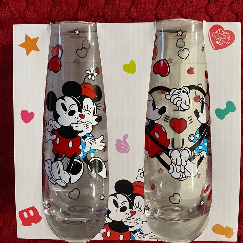 Disney Mickey and Minnie champagne glasses.